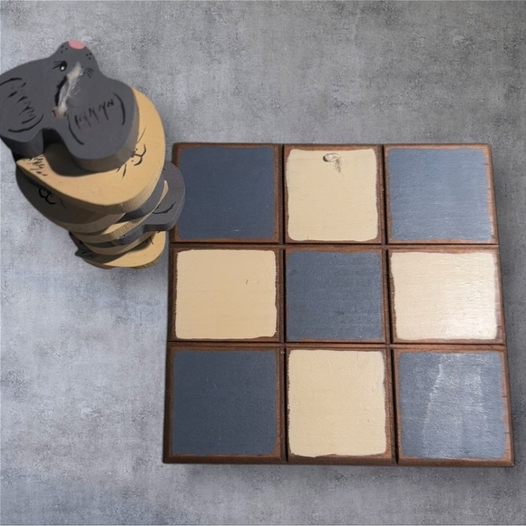 Handcrafted Tic Tac Toe Game - Picture 3 of 4